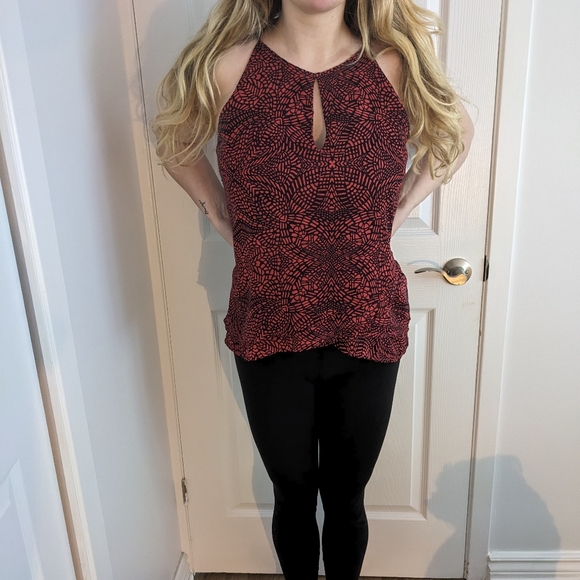 Gorgeous Banana Republic sleeveless swing top - Picture 5 of 6